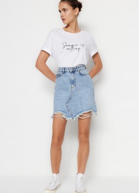 Асиметрична къса дънкова пола