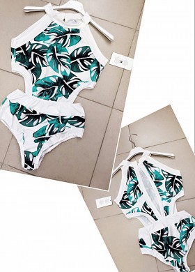 Бански цял на филодендрони