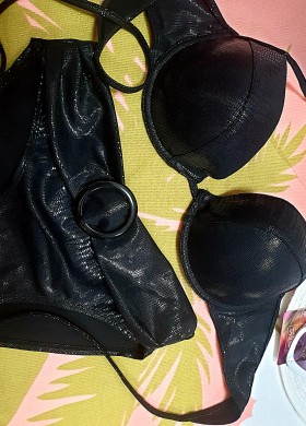 Бански костюм черен