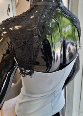 БЮСТИЕ СИНЬО С ДАНТЕЛА