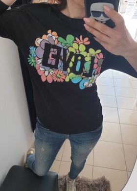 Блуза с цветя