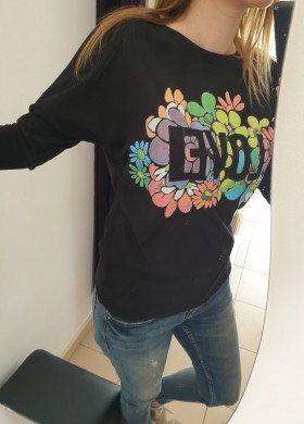 Блуза с цветя