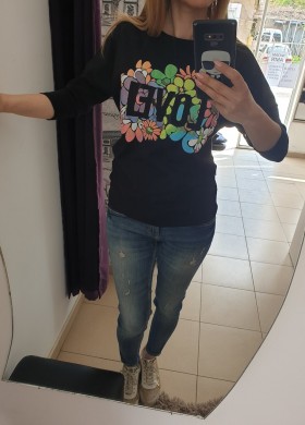 Блуза с цветя