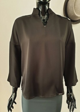 Блуза MISS CHIC черна