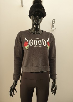 Блуза с рози