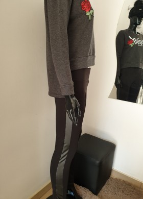 Блуза с рози