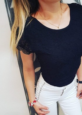 Блузка с гол гръб черна