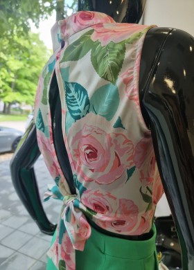 Блузка с гол гръб рози