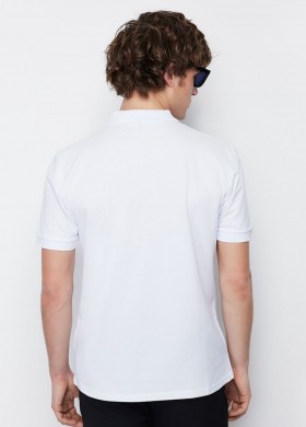 Блузка с яка бяла