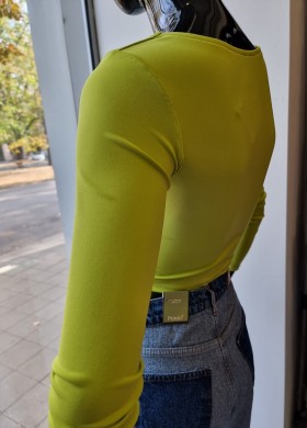 Блузка в неон зелено