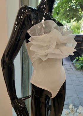 Боди с бял тюл