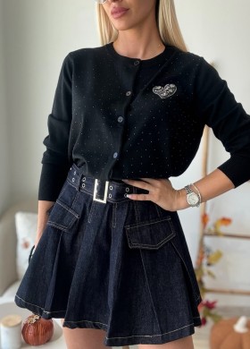 Черна жилетка със сърце