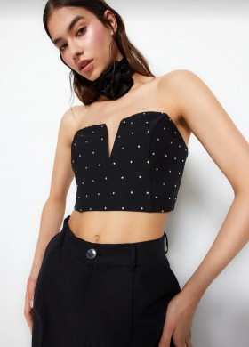 Черно изрязано бюстие