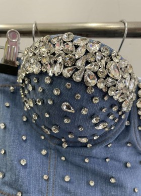 Дънково бюстие с камъни