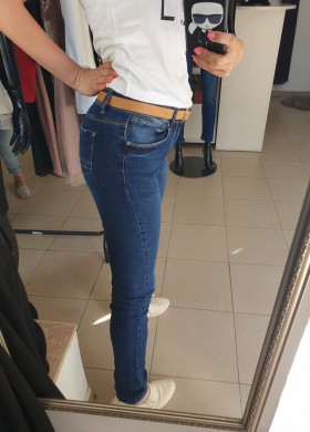 Дънки с колан