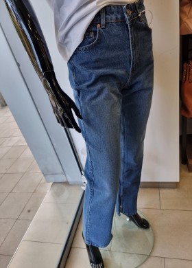 Дънки широк крачол с цепка