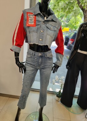 Дънково късо яке с червено