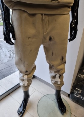 Екип 444 бежов