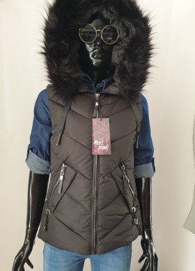 Елек с качулка с пух