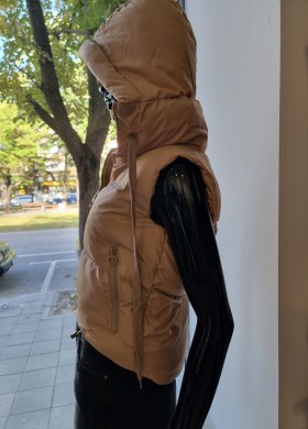 Елек с качулка