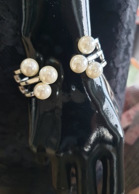 Гривна с перли