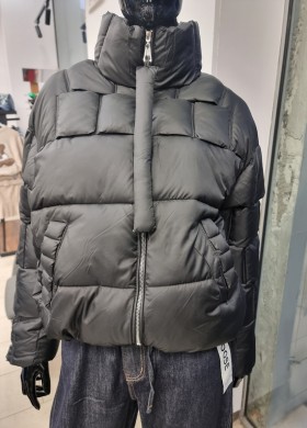 Яке черно MONTE CERVINO