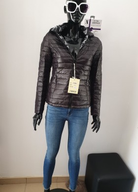 Яке двулицево