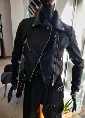 Яке късо кожено