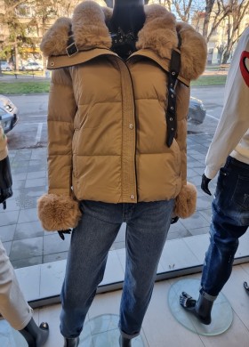 Яке с пух в бежово