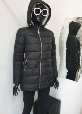 Яке зимно дълго с качулка