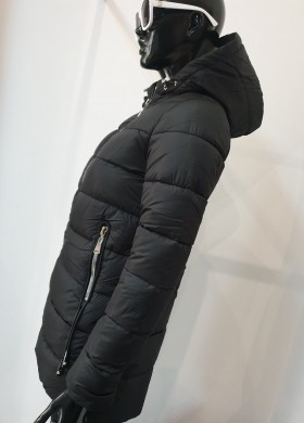 Яке зимно дълго с качулка