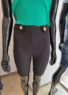 Клин с метални копчета