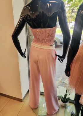 Комплект бюстие с панталон в розово