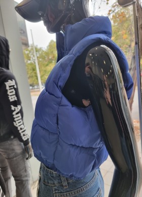 Къс елек в кралскосиньо