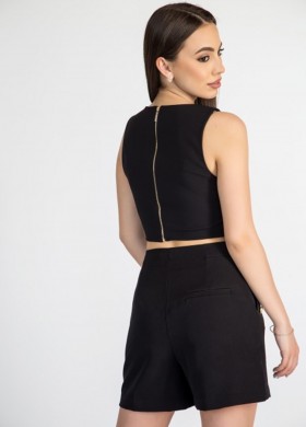 Къс панталон в черно