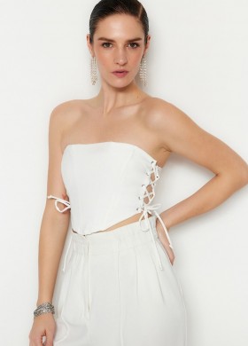 Къс топ тип корсет бял