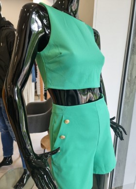 Къс топ в зелено