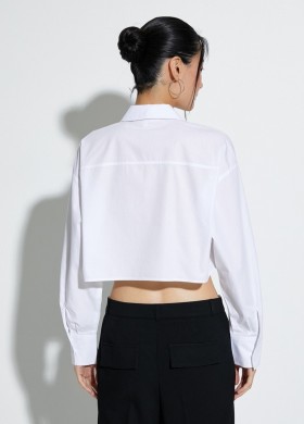 Къса риза с камъни