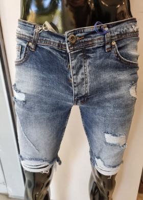 Къси дънки накъсани