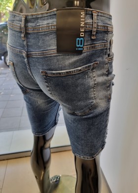 Къси дънки накъсани