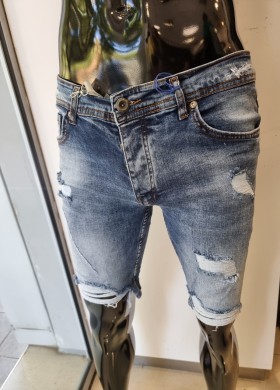 Къси дънки накъсани