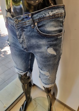 Къси дънки накъсани