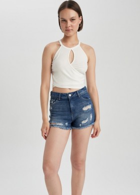 Къси дънки с протрити зони