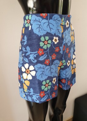 Къси панталони FLORA