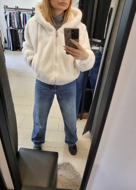 Късо яке пух бяло