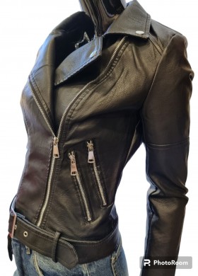 КЪСО КОЖЕНО ЯКЕ ЧЕРНО КОД 2985