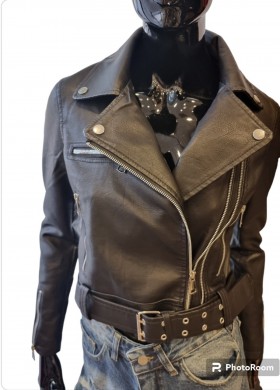 КЪСО КОЖЕНО ЯКЕ ЧЕРНО КОД 5930