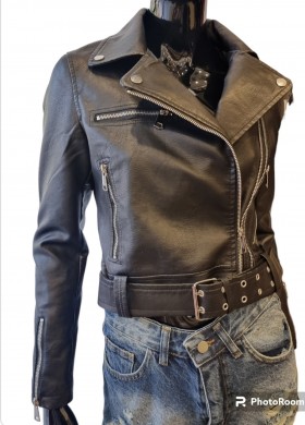 КЪСО КОЖЕНО ЯКЕ ЧЕРНО КОД 5930