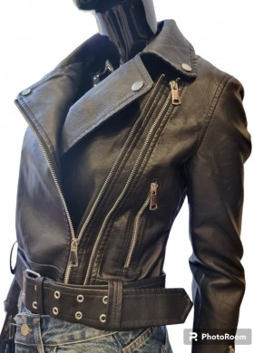 КЪСО КОЖЕНО ЯКЕ ЧЕРНО КОД 5930