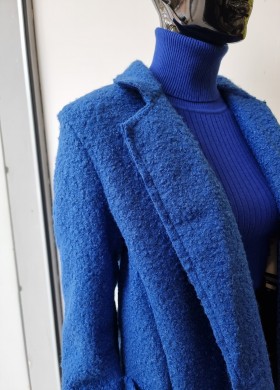 Палто букле в кралскосиньо